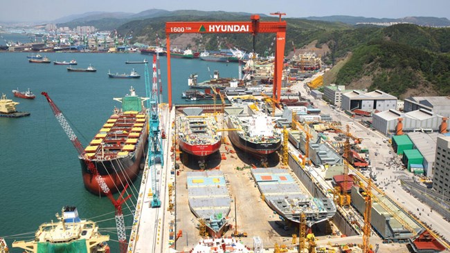 The Islamic Republic of Iran Shipping Lines (IRISL) and South Korea’s Hyundai Heavy Industries Co. are expected to sign a major contract whereby Iran will buy ten ships from the major South Korean shipbuilding company.