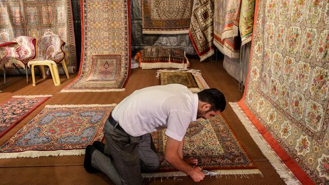 Persian carpet exports were up 39% in the four months to July 21, with American devotees of the Iranian artistry the main buyers.