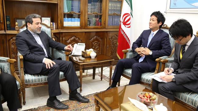 Irans Deputy Foreign Minister Abbas Araghchi and his Japanese counterpart Kentaro Sonoura agreed Saturday in Tehran to foster Japanese investment in Iran following the lifting of international sanctions in January.