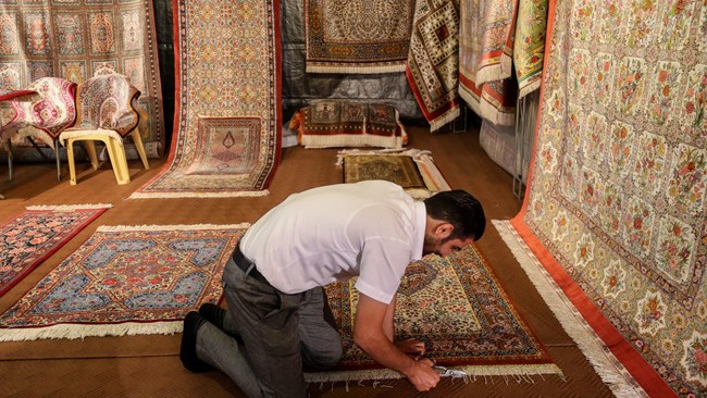 Iran says the channel to export its traditional hand-woven carpets to the United States is still open.