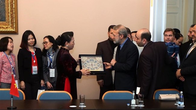 Parliament speakers of Iran and Vietnam in a meeting in Russia called for closer economic and industrial cooperation between the two countries, with the Vietnamese side urging efforts to raise the annual bilateral trade to $2 billion.