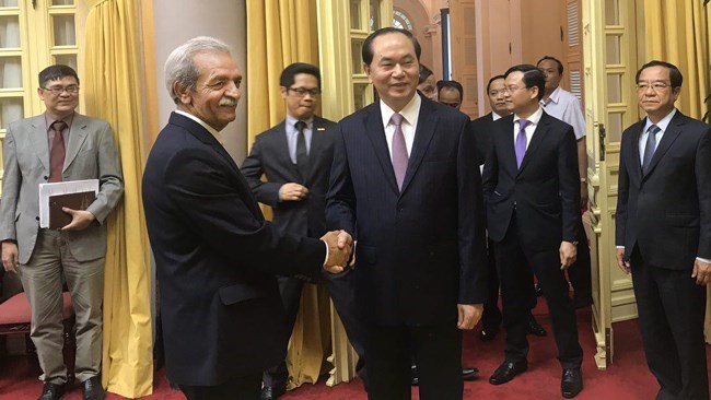 An Iranian delegation consisting of 20 Iranian businessmen, including President of Iran Chamber of Commerce, Industries, Mines and Agriculture Gholamhossein Shafei, visited Vietnam on a trade mission to seek ways of improving business relations with the southeastern Asian country.