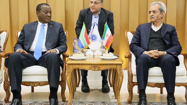 The new South African ambassador to Iran believes the new unilateral US sanctions on Iran are a major opportunity for both Tehran and Pretoria to expand their economic cooperation.