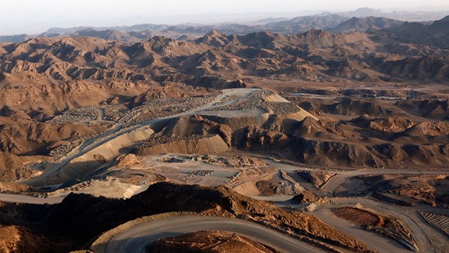 Iran wants to invest in Sangan iron ore mine of Herat Province, located in border areas between Afghanistan and Iran, Afghan media reported.