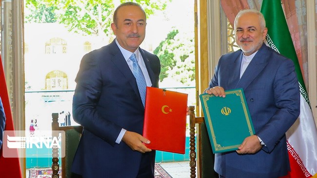 Iranian and Turkish foreign minsters have agreed to join their efforts to hold their joint economic commission in a bid to further develop their trade ties.