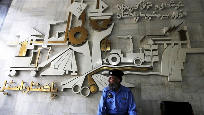 Islamabad is studying plans to privatise its bankrupt steel maker. But, it needs over $100m and such huge investment is hard to come by in cash-stripped Pakistan. Iran Chamber Newsroom analyses if Iranian private steel makers should invest in PSM.