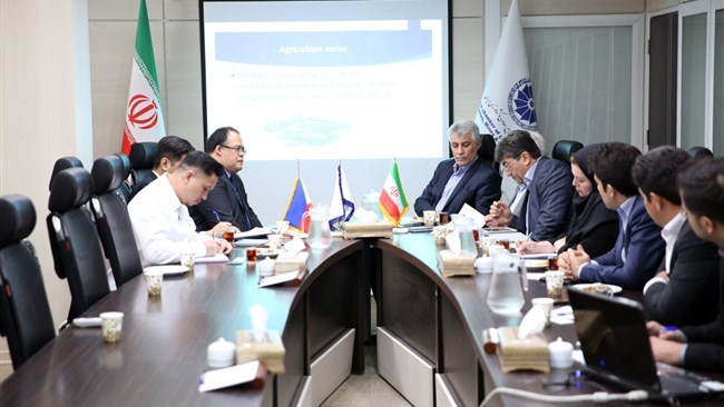 Iran and the Philippines are keen on developing bilateral trade ties between the two countries in various sectors.