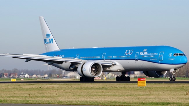 Dutch flag carrier the KLM has announced it is resuming flights through the Iranian and Iraqi airspace following an interim halt that was caused by soaring military tensions in the Middle East region.
