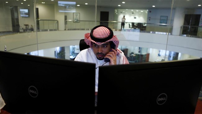 Persian Gulf stocks fell sharply in early trade on Sunday, led by Kuwaiti shares, on escalating tensions between the United States and Iran.