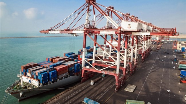 Iran exported around 3.8 million tons of commodities worth $967 million to the UAE during the first quarter of the current Iranian year (March 20-June 20) despite the routine marine and air links between the two countries being interrupted by the coronavirus outbreak.