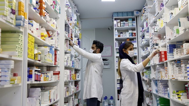 Chairman of Iran-Switzerland Joint Chamber of Commerce says 50 major Swiss companies are ready to enter the Swiss Humanitarian Trade Arrangement (SHTA) channel which has brought a shipment of cancer drugs to Iran for the first time.