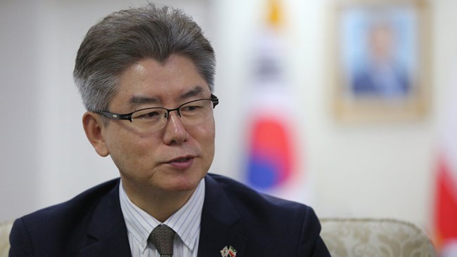 Ambassador of the Republic of Korea to Tehran Ryu Jeong-hyun has explained the mechanisms established by Seoul for conducting humanitarian trade with Iran amid the United States’ sanctions. KOHTA which stands for the Korean Humanitarian Trade Arrangement is going to replace the pilot mechanism which is called the GL8.