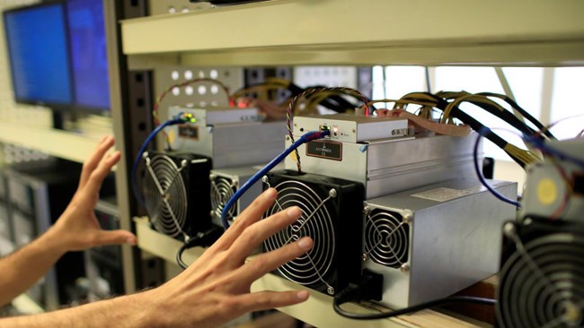 Authorized cryptocurrency miners in Iran have been allowed to resume operations after fuel supply to electricity power plants returned to normal, a spokesperson for Distribution and Transmission Company (Tavanir) said.
