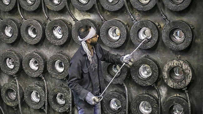 Iran’s aluminum production in the year to March rose 61% from the prior year to nearly half a million tons, according to a report by the country’s state-run metals and mining conglomerate IMIDRO.