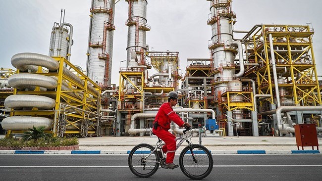 A senior official at Iran’s National Petrochemical Company (NPC) says exports of petrochemicals were responsible for a fourth of all non-crude shipments exported from the country in the year to late March.