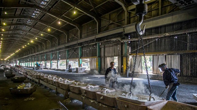 Iran saw its aluminum output increase by 25% in the five months to August 22, a new sign that government efforts to boost activity in the Iranian metals and mining sector have paid off.