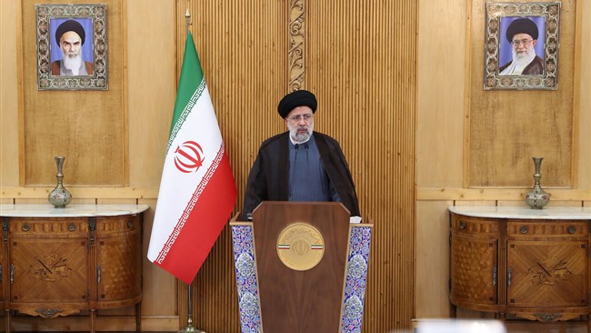Iranian President Ebrahim Raeisi said that Tehran has decided to establish a trade office in Oman to further broaden economic cooperation with the neighboring state.