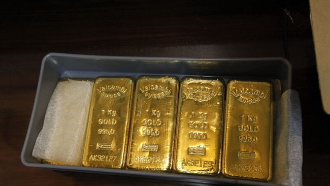 Iran imported 7.45 metric tons (mt) of gold ingots worth $475.59 million in the first half of the current Iranian calendar year (March 21 – September 22).