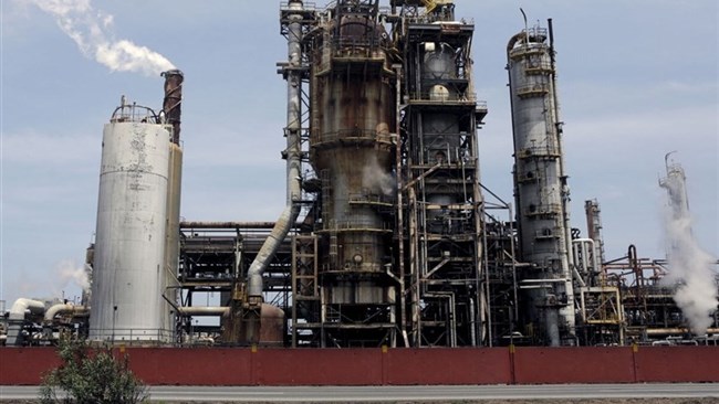 Iran is in talks with Syria to start overseas refining in Homs refinery, according to an official familiar with the talks.