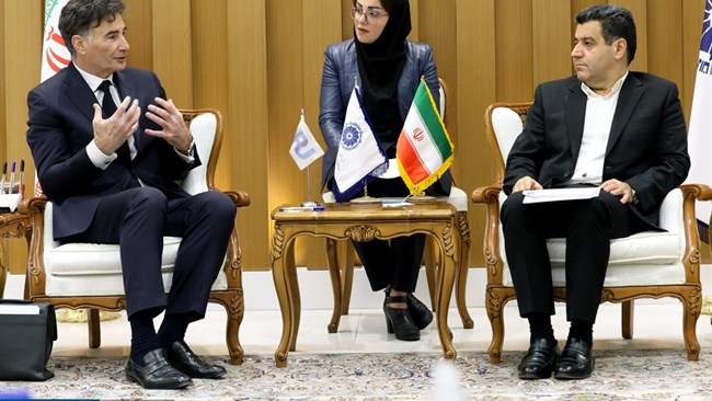 President of Iran Chamber of Commerce, Industries, Mines, and Agriculture (ICCIMA) Hossein Selahvarzi says the Iran Chamber is ready to host the secretariat of the TIR carnet issuers of the ECO region.