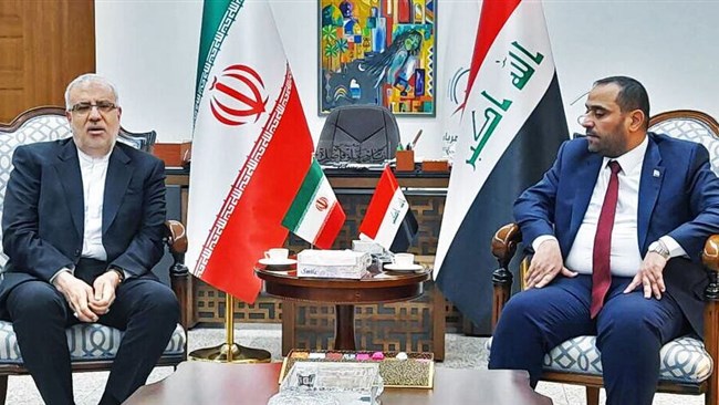 Noting that Iran and Iraq have two gas export contracts in place, the Iranian Oil Minister Javad Owji says that the two neighboring countries have agreed to extend the contracts in the next five years.