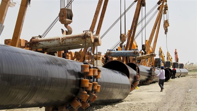 Iran has been ranked first in the world in terms of under-construction oil transmission pipelines with 1,975 kilometers of oil pipelines under construction, report says.
