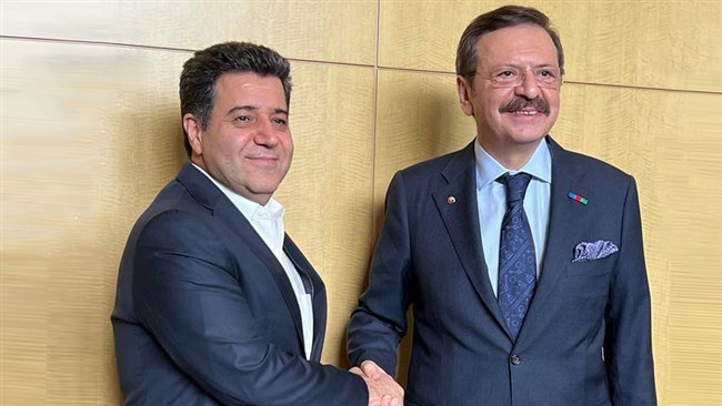 President of Iran Chamber of Commerce, Industries, Mines, and Agriculture (ICCIMA) Hossein Selahvarzi and his Turkish counterpart Rifat Hisarciklioglu has underlined the need for a roadmap to give a boost to cooperation between the two chambers of commerce.