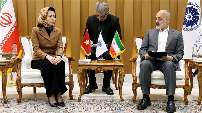 Vice-President of Iran Chamber of Commerce, Industries, Mines, and Agriculture (ICCIMA) Qadir Qiafeh has stressed that the establishment of direct flights between Iran and Vietnam is regarded as the main step to increase the level of trade cooperation.