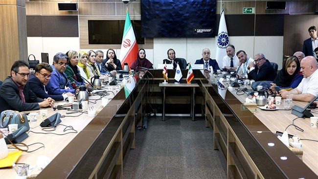 Fatemeh Moghimi, the chairperson of Iran-Georgia Joint Chamber of Commerce, says that Georgia is capable of turning into a hub for re-exporting Iranian products and must not be seen as a final destination.