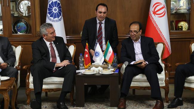 Iran and Turkey industrial chambers aimed to accelerate trade and economic ties.