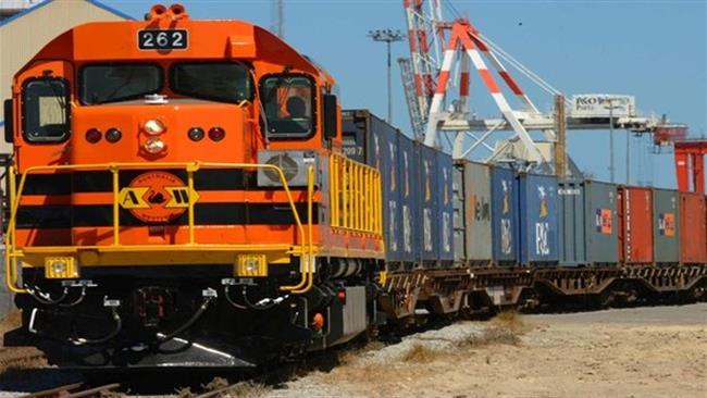 Iran and Pakistan have inked an MoU aiming to develop trade relations via Quetta-Zahedan railroad.