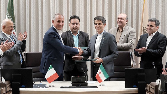 Iran’s state railway company and its Italian counterpart have signed a deal worth 1.2 billion euros ($1.3 billion) to build a high-speed rail line between Iranian cities of Arak and Qom.