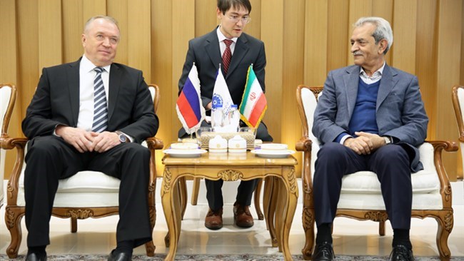 Iran should make most of the current sanctions to look at its biggest northern neighbour, Russia, as well as Eurasia. This is the message that head of the Iranian private sector is trying to hammer home in meeting his Russian counterpart in Tehran.