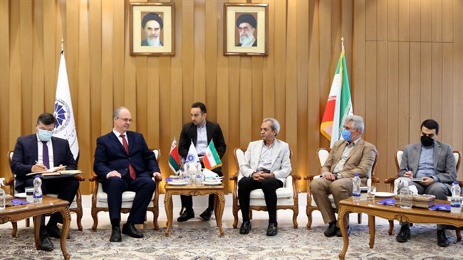 In a meeting between President of Iran Chamber of Commerce, Industries, Mines, and Agriculture (ICCIMA) Gholam Hossein Shafei and Belarusian Ambassador to Iran Dmitry Koltsov in Tehran on Monday, the Iranian side proposed ways to exercise barter trade while Iran is under unilateral US sanctions.