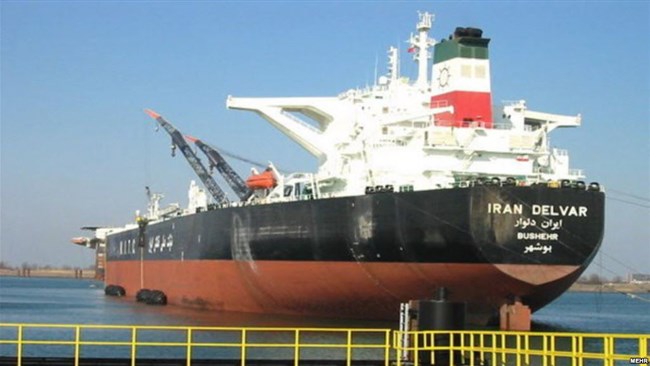 A report shows that Iran has been earning an average of around $1.3 billion per month in oil exports revenues despite sanctions imposed by the United States.