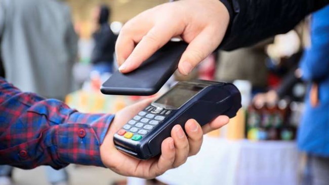 Central Bank of Iran (CBI) is working on a project to enable contactless payments in shops and stores as it seeks to reduce costs to users and banks in the country.