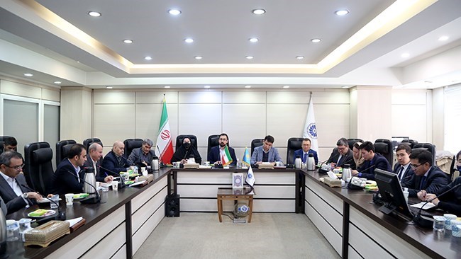 A senior member of Iran Chamber of Commerce, Industries, Mines, and Agriculture (ICCIMA) has called for the formation of a joint transportation consortium with Kazakhstan.
