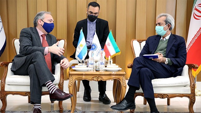 Argentina Charge d’Affaires to Tehran Jorge Mariano Jordan said on Monday that he aimed to activate 20 companies between the chambers of commerce of Iran and Argentina and act as a linking bridge between producing sectors of the two countries.