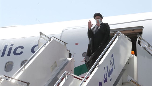Iranian President Ebrahim Raeisi left Tehran for Muscat on Monday at the invitation of Omani Sultan Haitham bin Tariq.