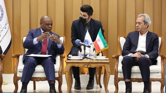 Isiaka Abdulqadir Imam, Secretary General of the Organization for Economic Cooperation, D-8, who is visiting Tehran, said he will do his best to activate a common visa program among member states.