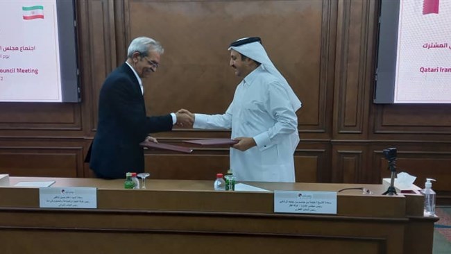 President of Iran Chamber of Commerce, Industries, Mines, and Agriculture (ICCIMA) Gholam Hossein Shafei and his Qatari counterpart Sheikh Khalifa bin Jassim Al-Thani, in a meeting in Doha on Monday, signed a cooperation document.