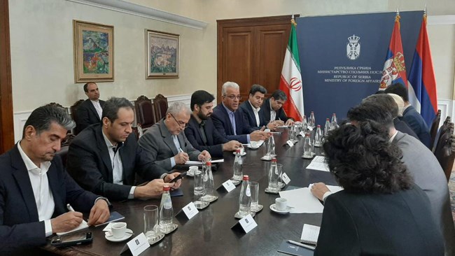 Vice-President of Iran Chamber of Commerce Hossein Selahvarzi said that in order to promote relations between Iran and Serbia, the two countries need to do their utmost to remove the banking and customs obstacles on the way of bilateral ties.