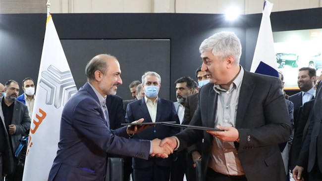 An agreement have been signed between Iran Khodro Company (IKCO) and Saipa Group, the two major Iranian carmakers, for joint production of a budget car.