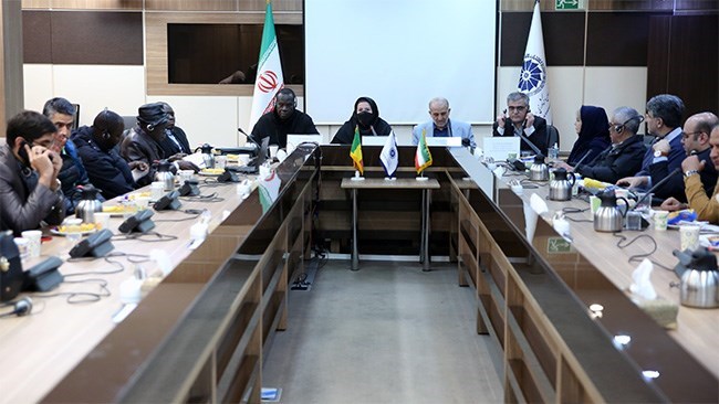 During a visit to Iran Chamber of Commerce, Industries, Mines, and Agriculture (ICCIMA) by a Senegalese delegation, the two sides stressed that further enhancement of trade relations between the two countries rests upon the removal of banking and transportation obstacles.