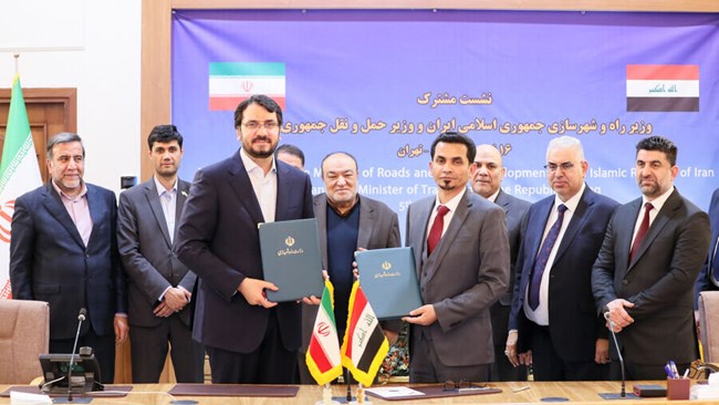 During a meeting between Iranian Transport Minister Mehrdad Bazrpash and his Iraqi counterpart Razak Muhibis Al-Saadawi in Tehran, the two sides made an agreement on the completion of Shalamcheh-Basra railway.