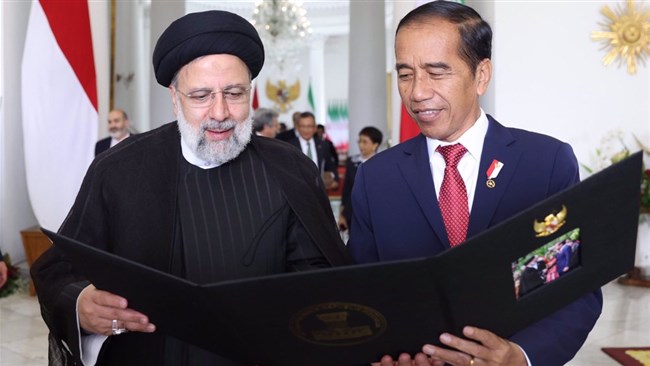 Iran and Indonesia have signed a preferential trade agreement (PTA) that will allow the two Muslim countries to reduce tariffs on exports and imports of certain goods and products.