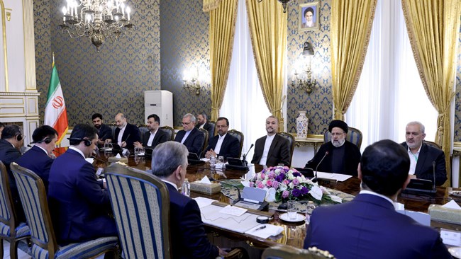 Iran and Uzbekistan have set a target for doubling the volume of bilateral trade in the first step and then increasing it to hit $3 billion, according to Iran’s President Ebrahim Raeisi.