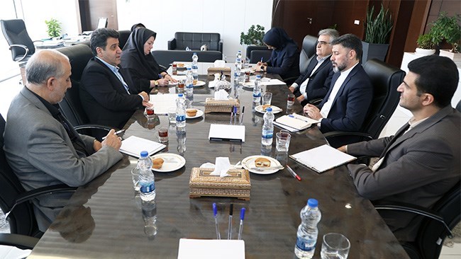President of Iran Chamber of Commerce, Industries, Mines, and Agriculture (ICCIMA) Hossein Selahvarzi says enhancement of trade with African countries is a main priority of the chamber of commerce.