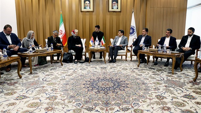 President of Iran Chamber of Commerce, Industries, Mines, and Agriculture (ICCIMA) Hossein Selahvarzi has stressed the need for forming a preferential trade agreement between Iran and Serbia.