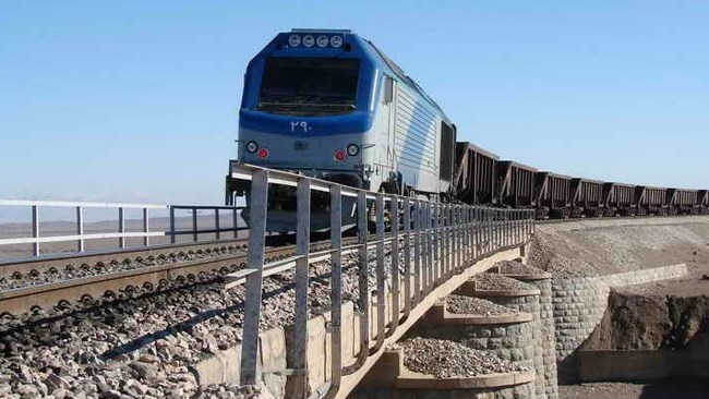 The CEO of the Islamic Republic of Iran Railways Jabbarali Zakeri announced Iran’s readiness to boost ties with the TRACECA corridor members.